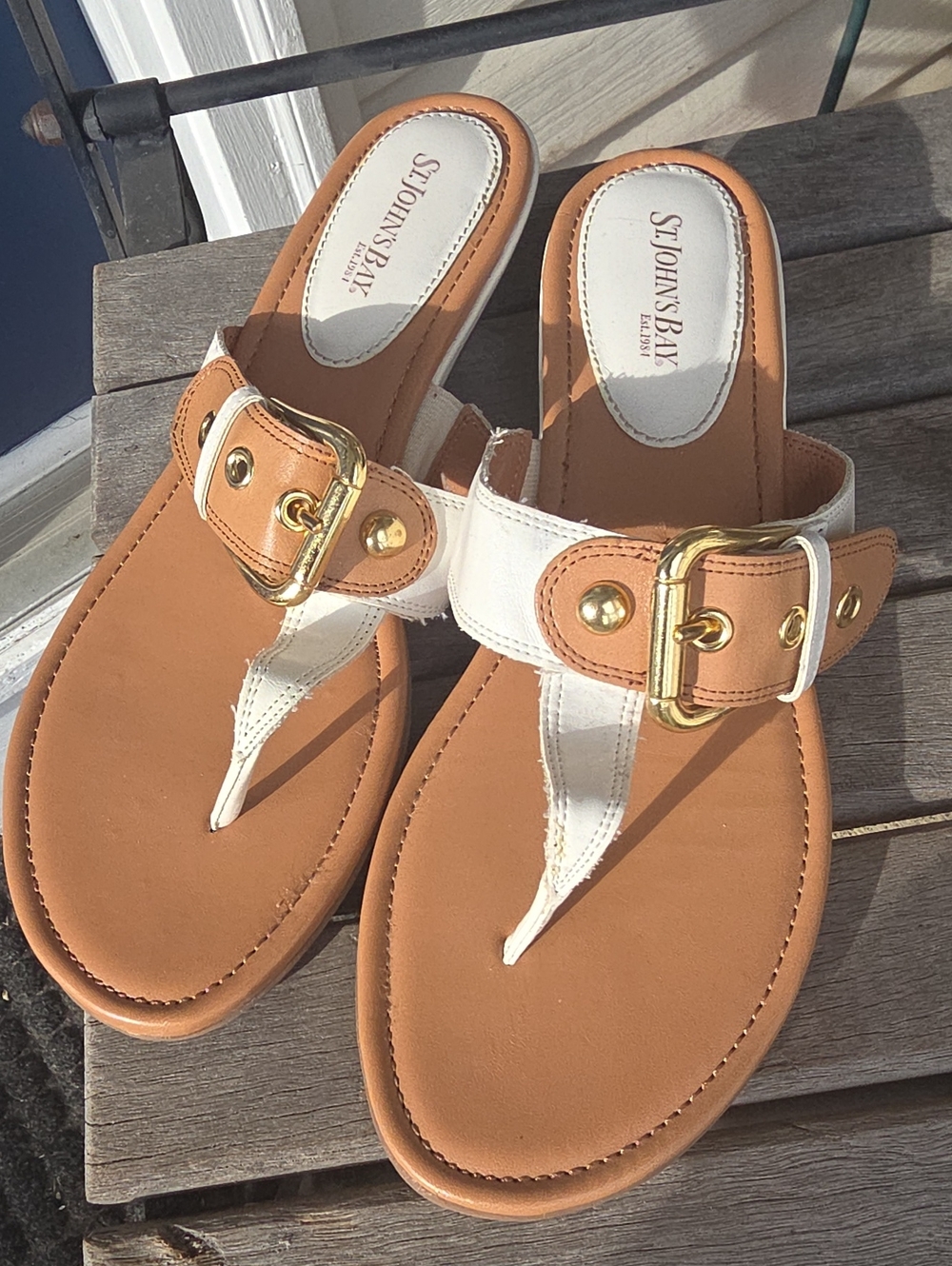 St. John's Bay Women's White/Tan Buckle Thong Sandals with Gold Accent -Size 10M